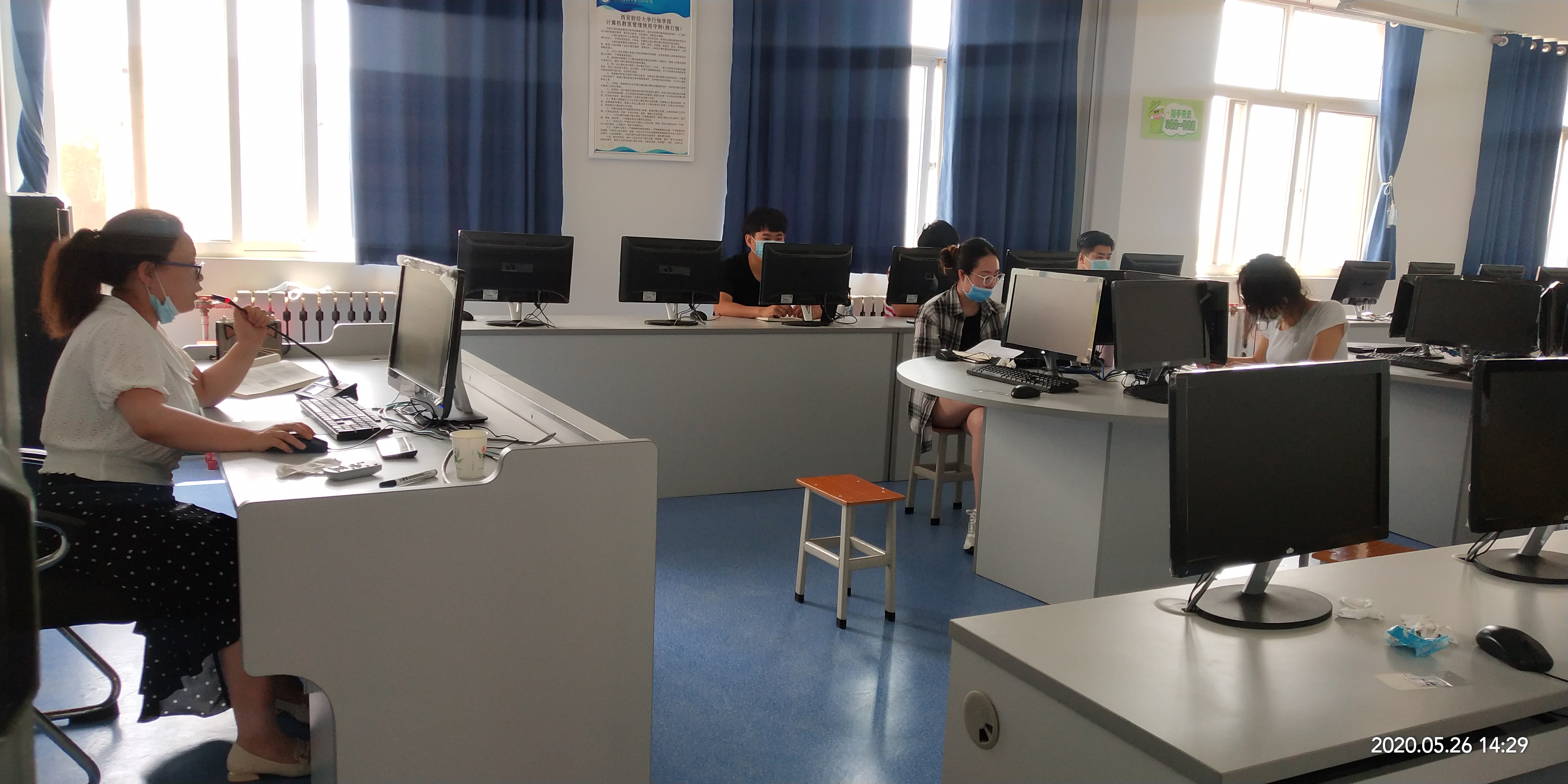 我校线下实验实训课顺利开课